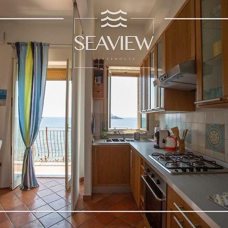 Seaview Guest House Джардіні-Наксос Екстер'єр фото